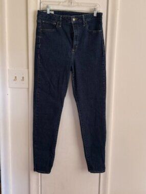 Gap Sky High Universal Jeggings – Dark Wash – Size 32/14 Long – High Rise